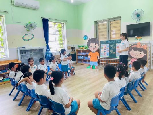 Bé khám phá Phân loại thực phẩm có lợi và có hại cho sức khỏe